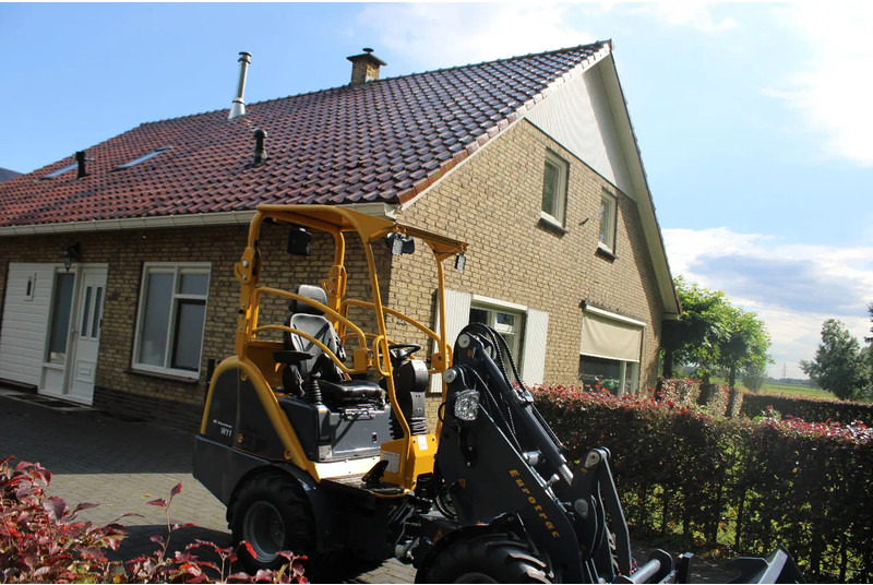 Eurotrac w11 M OOK W12S OP VOORRAAD - Kompakt paletli yükleyici: fotoğraf 1 Eurotrac w11 M OOK W12S OP VOORRAAD - Kompakt paletli yükleyici: fotoğraf 1