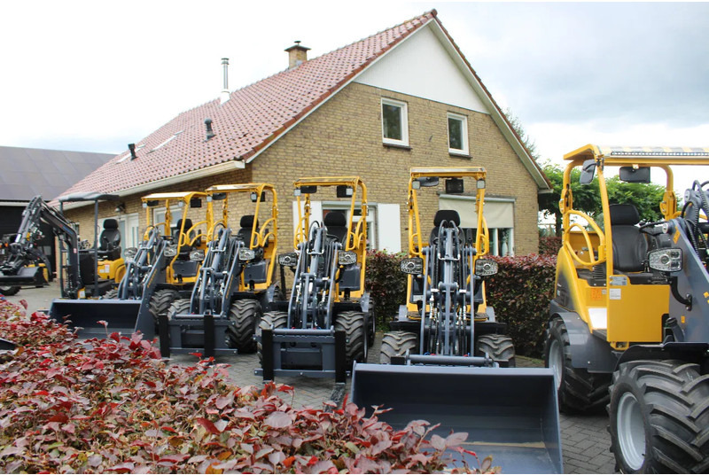 Eurotrac w11 M OOK W12S OP VOORRAAD - Kompakt paletli yükleyici: fotoğraf 3 Eurotrac w11 M OOK W12S OP VOORRAAD - Kompakt paletli yükleyici: fotoğraf 3