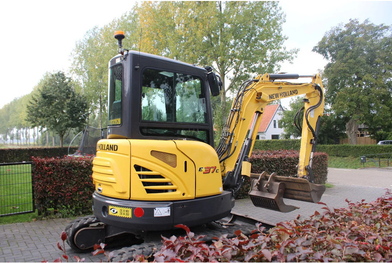 New Holland E37C - Örümcek vinç: fotoğraf 3 New Holland E37C - Örümcek vinç: fotoğraf 3