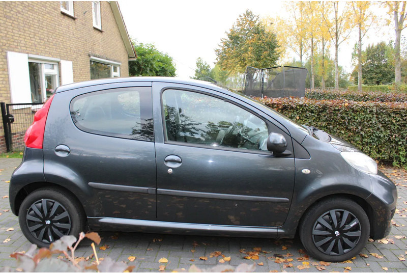 Peugeot 107 - Hatchback: fotoğraf 3 Peugeot 107 - Hatchback: fotoğraf 3