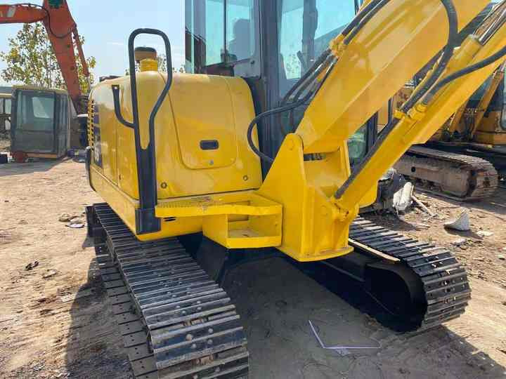 Cheap Used Komatsu PC56 Crawler Excavator with High Efficiency Used Heavy Machinery Komatsu P56 Digger Cheap for Sale - Paletli ekskavatör: fotoğraf 4 Cheap Used Komatsu PC56 Crawler Excavator with High Efficiency Used Heavy Machinery Komatsu P56 Digger Cheap for Sale - Paletli ekskavatör: fotoğraf 4