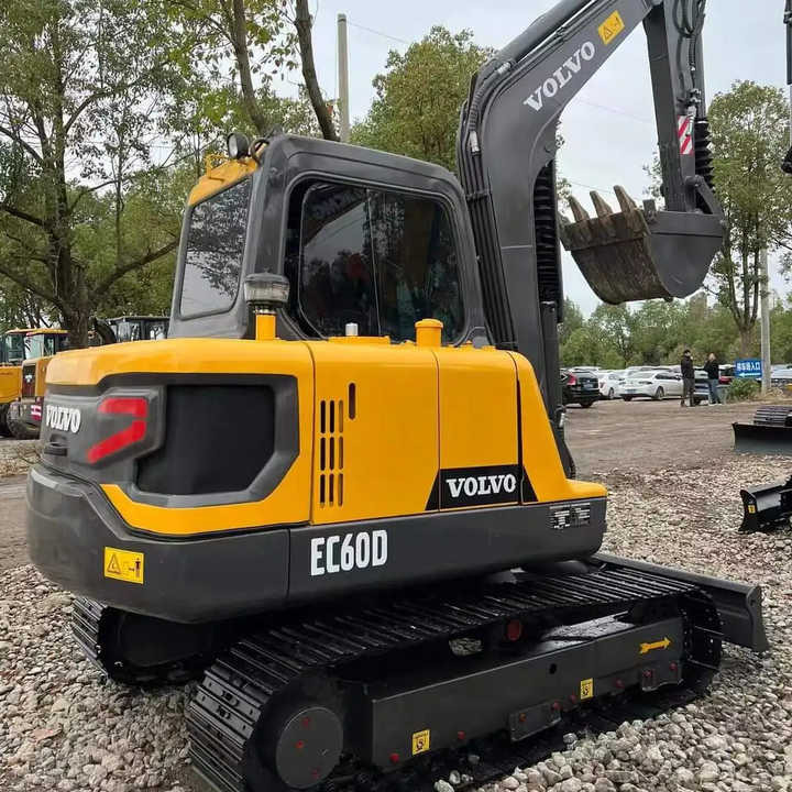 China Brand Used Volvo EC60D Mini Excavator 6ton Crawler Earth Digger Machine for Sale - Mini ekskavatör: fotoğraf 1 China Brand Used Volvo EC60D Mini Excavator 6ton Crawler Earth Digger Machine for Sale - Mini ekskavatör: fotoğraf 1