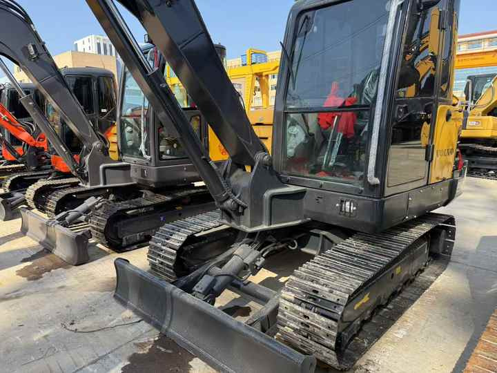 High Quality Used Volvo EC60D Excavator for Sale 6 Ton Compact Machine, Excellent Condition, Ready for Work! - Paletli ekskavatör: fotoğraf 5 High Quality Used Volvo EC60D Excavator for Sale 6 Ton Compact Machine, Excellent Condition, Ready for Work! - Paletli ekskavatör: fotoğraf 5