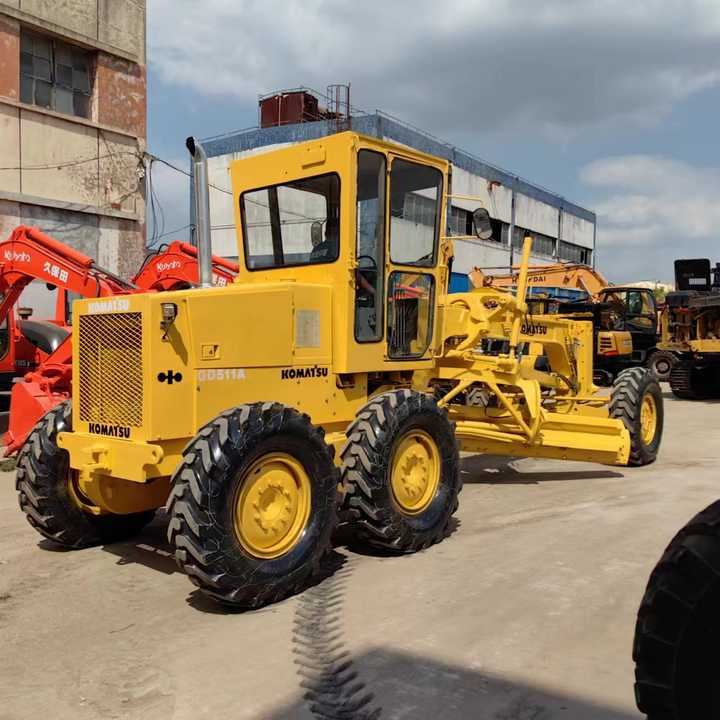 Japan Komatsu GD511 Motor Grader Cheap Price Komatsu Road Grader GD511 Good Condition in China - Greyder: fotoğraf 2 Japan Komatsu GD511 Motor Grader Cheap Price Komatsu Road Grader GD511 Good Condition in China - Greyder: fotoğraf 2