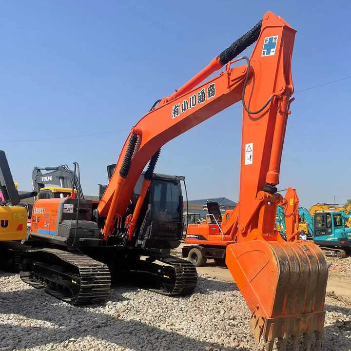 Original Japan Hitachi ZX200-3 Excavator Hitachi Excavator in Low Price for Hot Sale - Paletli ekskavatör: fotoğraf 2 Original Japan Hitachi ZX200-3 Excavator Hitachi Excavator in Low Price for Hot Sale - Paletli ekskavatör: fotoğraf 2