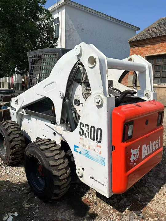 Used Bob Cat Bob Cat S300 Used Skid Steer Wheel Loader Multifunctional Track Loaders Bobcat - Mini yükleyici: fotoğraf 4 Used Bob Cat Bob Cat S300 Used Skid Steer Wheel Loader Multifunctional Track Loaders Bobcat - Mini yükleyici: fotoğraf 4