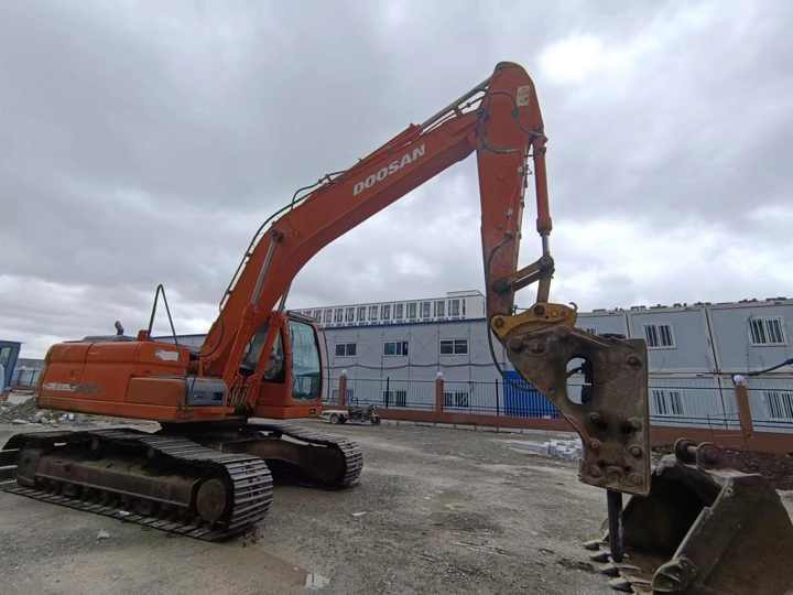 Used Digger Doosan DX225LC-9T Construction Machinery Construction Digger Used Doosan DX225LC-9T Cheap Excavator - Paletli ekskavatör: fotoğraf 4 Used Digger Doosan DX225LC-9T Construction Machinery Construction Digger Used Doosan DX225LC-9T Cheap Excavator - Paletli ekskavatör: fotoğraf 4