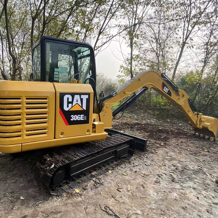 Used Excavators CAT306E Used Japanese Caterpillar Mini 306E2 Excavators for Sale at Cheap Prices - Ekskavatör: fotoğraf 1 Used Excavators CAT306E Used Japanese Caterpillar Mini 306E2 Excavators for Sale at Cheap Prices - Ekskavatör: fotoğraf 1