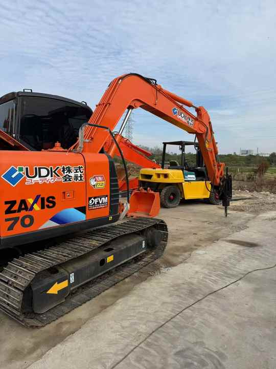 Used Hitachi Earth Moving Machine Zaxis70 Second Hand Small Size Mini Diggers Used Hitachi Mini Excavators Zx55 Zx50 Zx60 Zx70 - Ekskavatör: fotoğraf 3 Used Hitachi Earth Moving Machine Zaxis70 Second Hand Small Size Mini Diggers Used Hitachi Mini Excavators Zx55 Zx50 Zx60 Zx70 - Ekskavatör: fotoğraf 3