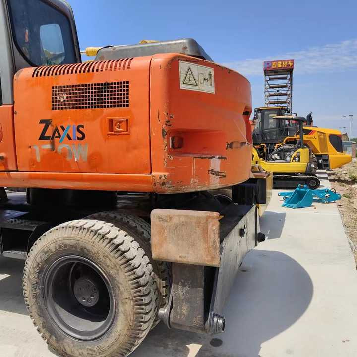 Used Japan Original Brand Hitachi Zx 130w Wheel Excavator Hitachi Zx120 130 200 Excavator for Sale - Ekskavatör: fotoğraf 4 Used Japan Original Brand Hitachi Zx 130w Wheel Excavator Hitachi Zx120 130 200 Excavator for Sale - Ekskavatör: fotoğraf 4