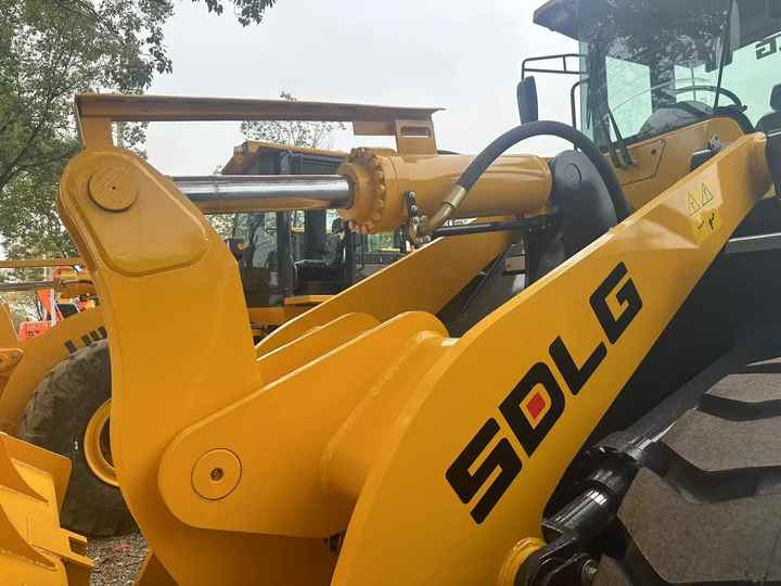 Used Road Construction Equipment SDLG LG956L Wheel Loader Second Hand SDLG 936 LG 953 LG958F 956L for Sale - Tekerlekli yükleyici: fotoğraf 4 Used Road Construction Equipment SDLG LG956L Wheel Loader Second Hand SDLG 936 LG 953 LG958F 956L for Sale - Tekerlekli yükleyici: fotoğraf 4