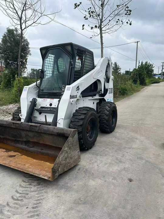 Very Good Machine Used Skid Wheel Loader Bobcat S300 for Sale - Mini yükleyici: fotoğraf 4 Very Good Machine Used Skid Wheel Loader Bobcat S300 for Sale - Mini yükleyici: fotoğraf 4