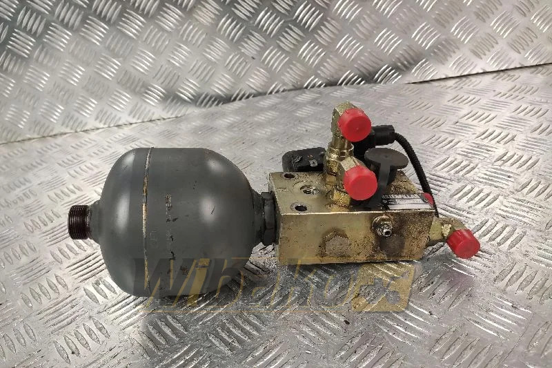 Caterpillar 113-7348 W2Z-1412 - Hidrolik Valf - İş makinaları: fotoğraf 1 Caterpillar 113-7348 W2Z-1412 - Hidrolik Valf - İş makinaları: fotoğraf 1