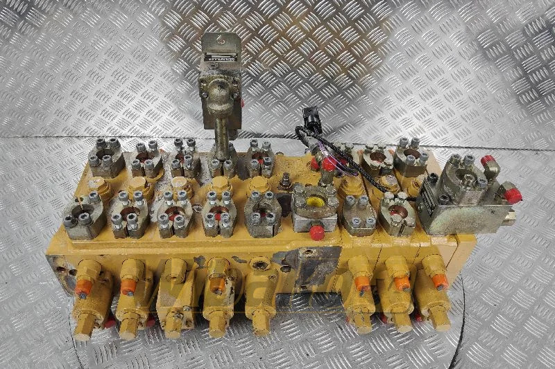 Caterpillar M7-1141-01/5M7-22 171-1971/00959819 - Hidrolik Valf - İş makinaları: fotoğraf 2 Caterpillar M7-1141-01/5M7-22 171-1971/00959819 - Hidrolik Valf - İş makinaları: fotoğraf 2