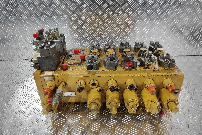 Caterpillar M7-1141-20/5M7-22 187-9338/00968500 - Hidrolik Valf - İş makinaları: fotoğraf 1 Caterpillar M7-1141-20/5M7-22 187-9338/00968500 - Hidrolik Valf - İş makinaları: fotoğraf 1