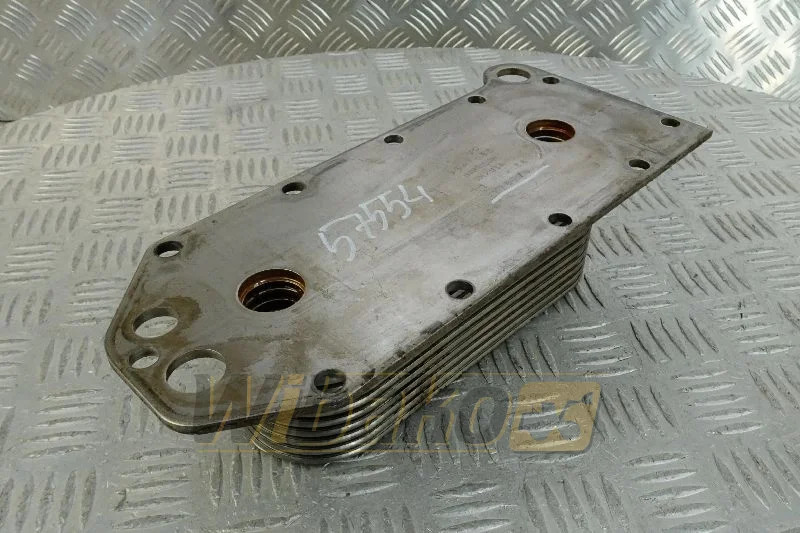 Cummins 3918175 - Yağ soğutucusu - İş makinaları: fotoğraf 1 Cummins 3918175 - Yağ soğutucusu - İş makinaları: fotoğraf 1