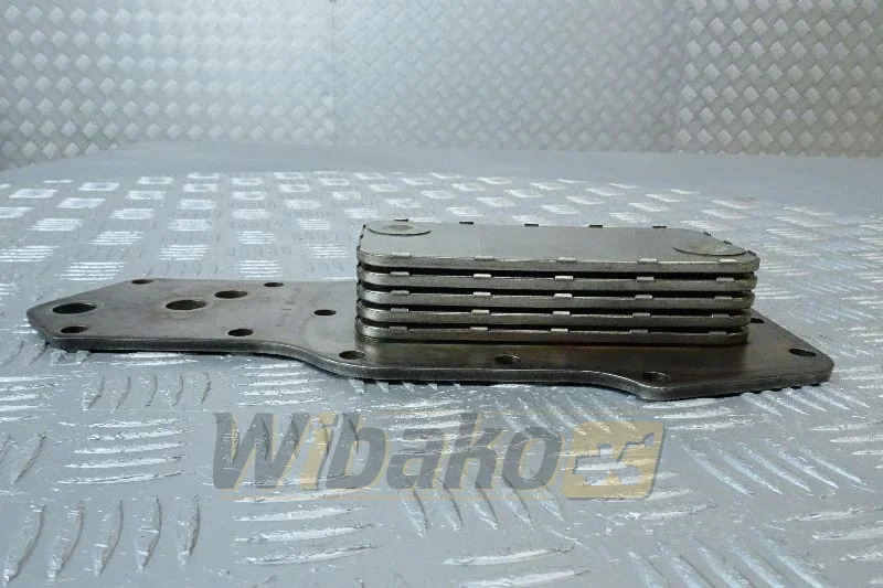 Cummins 3957543 - Yağ soğutucusu - İş makinaları: fotoğraf 1 Cummins 3957543 - Yağ soğutucusu - İş makinaları: fotoğraf 1