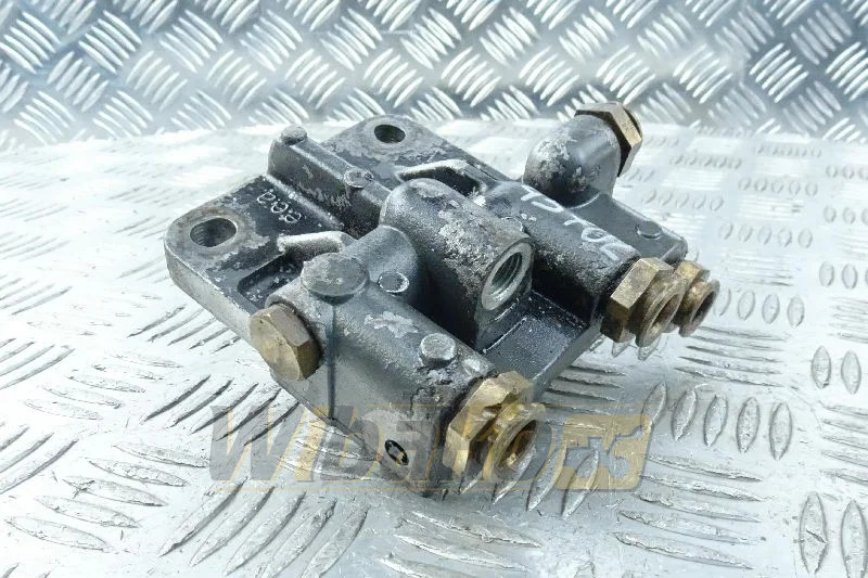 Cummins 4898756 - Yakıt filtresi - İş makinaları: fotoğraf 1 Cummins 4898756 - Yakıt filtresi - İş makinaları: fotoğraf 1