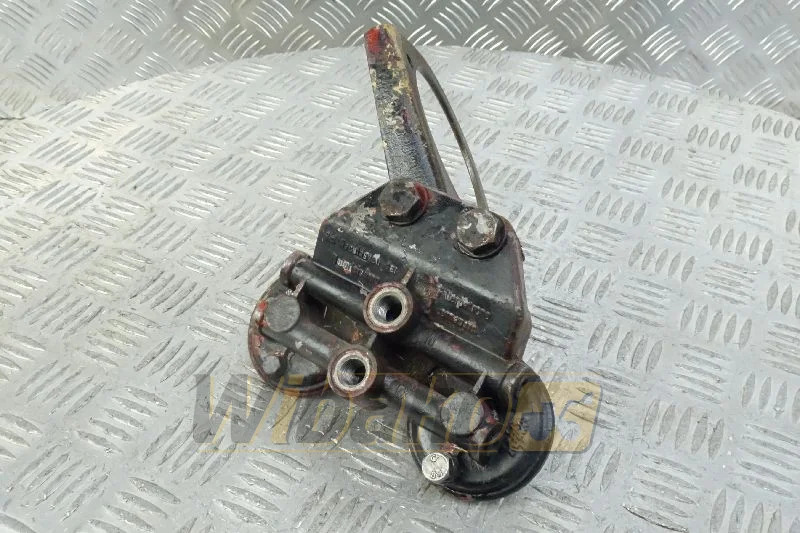 Deutz F10L413 - Yakıt filtresi - İş makinaları: fotoğraf 1 Deutz F10L413 - Yakıt filtresi - İş makinaları: fotoğraf 1