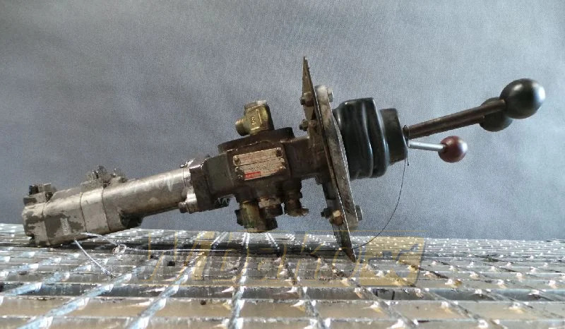 Hydreco V0605ABG50L 033030/85 - Hidrolik Valf - İş makinaları: fotoğraf 1 Hydreco V0605ABG50L 033030/85 - Hidrolik Valf - İş makinaları: fotoğraf 1