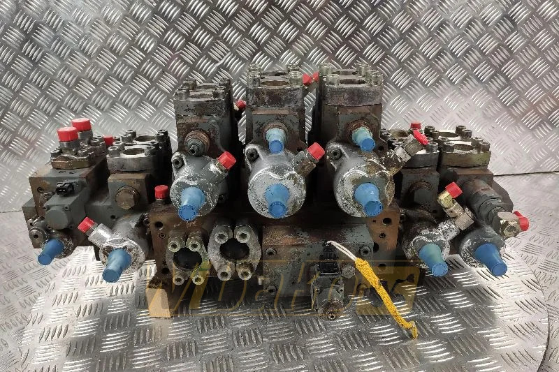 Liebherr R924 HDSL - Hidrolik Valf - İş makinaları: fotoğraf 2 Liebherr R924 HDSL - Hidrolik Valf - İş makinaları: fotoğraf 2