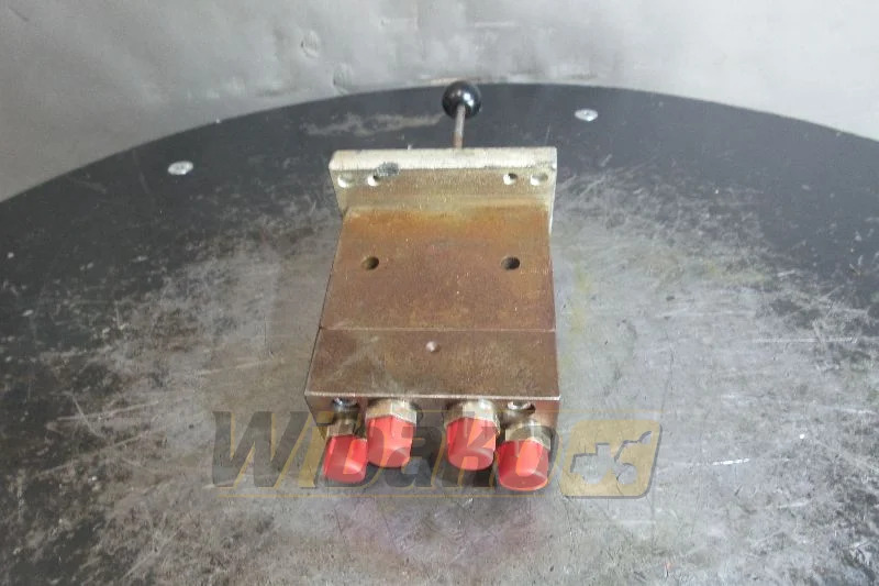 Volvo Akerman EC230 - Hidrolik Valf - İş makinaları: fotoğraf 1 Volvo Akerman EC230 - Hidrolik Valf - İş makinaları: fotoğraf 1