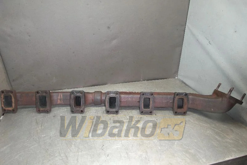 Volvo D16 1000971 - Egzoz manifoldu - İş makinaları: fotoğraf 1 Volvo D16 1000971 - Egzoz manifoldu - İş makinaları: fotoğraf 1