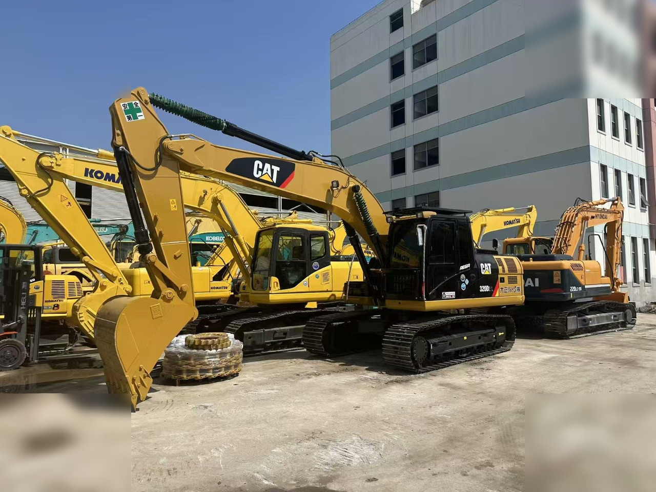CATERPILLAR 320D2L - Paletli ekskavatör: fotoğraf 4 CATERPILLAR 320D2L - Paletli ekskavatör: fotoğraf 4