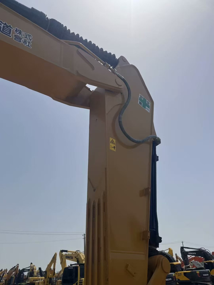 Paletli ekskavatör CATERPILLAR 330D2: fotoğraf 9