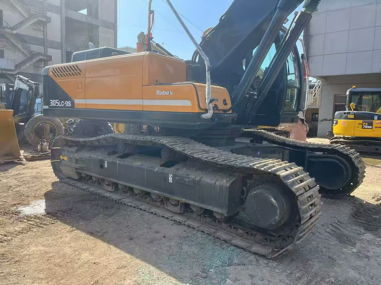 HYUNDAI R305-9 - Paletli ekskavatör: fotoğraf 2 HYUNDAI R305-9 - Paletli ekskavatör: fotoğraf 2