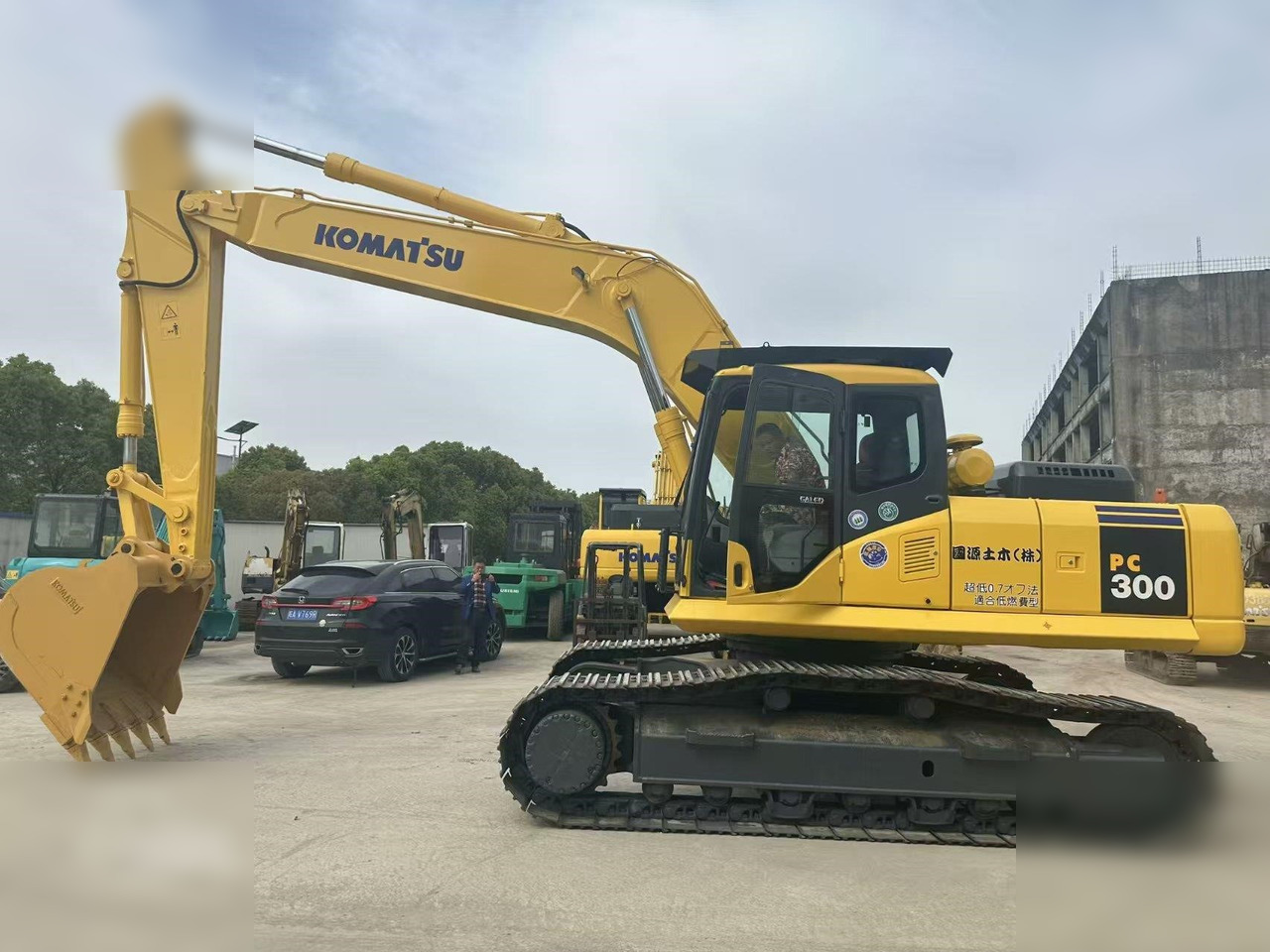 KOMATSU PC300-7 - Paletli ekskavatör: fotoğraf 1 KOMATSU PC300-7 - Paletli ekskavatör: fotoğraf 1