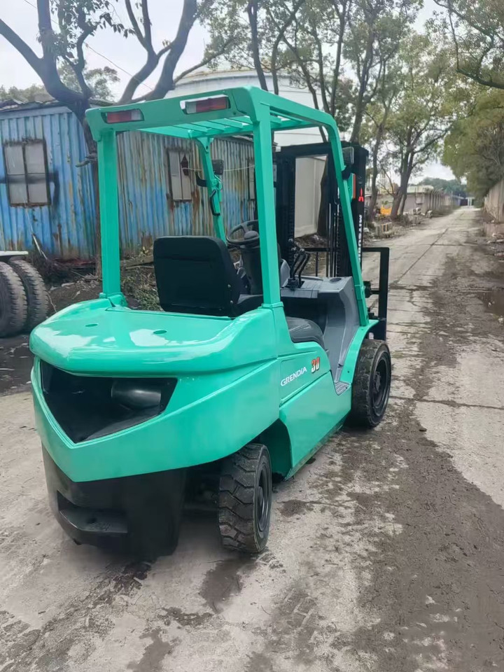 MITSUBISHI 3-ton finansal kiralama MITSUBISHI 3-ton: fotoğraf 6 MITSUBISHI 3-ton finansal kiralama MITSUBISHI 3-ton: fotoğraf 6