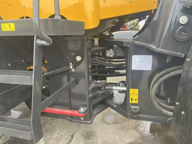 SDLG 956l - Tekerlekli yükleyici: fotoğraf 2 SDLG 956l - Tekerlekli yükleyici: fotoğraf 2