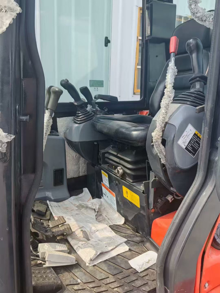 Kubota mini excavator - Mini ekskavatör: fotoğraf 4 Kubota mini excavator - Mini ekskavatör: fotoğraf 4