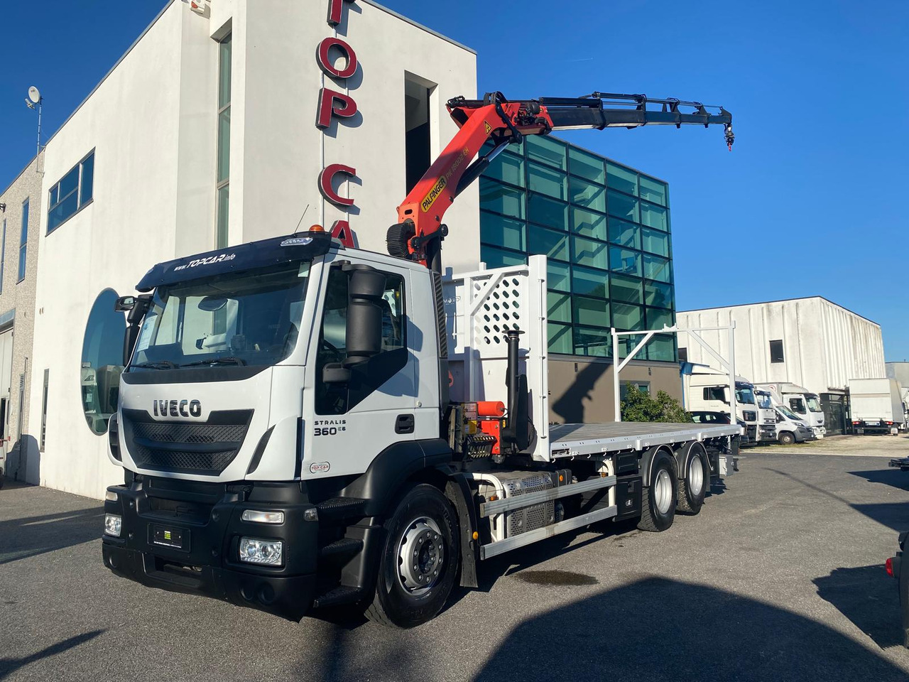 IVECO AD260S36 - Vinçli kamyon: fotoğraf 1 IVECO AD260S36 - Vinçli kamyon: fotoğraf 1