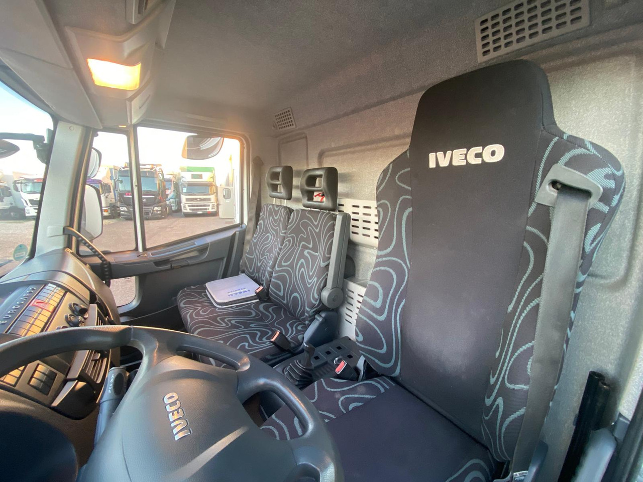 IVECO EUROCARGO 75E19 - Kapalı kasa kamyon: fotoğraf 5 IVECO EUROCARGO 75E19 - Kapalı kasa kamyon: fotoğraf 5