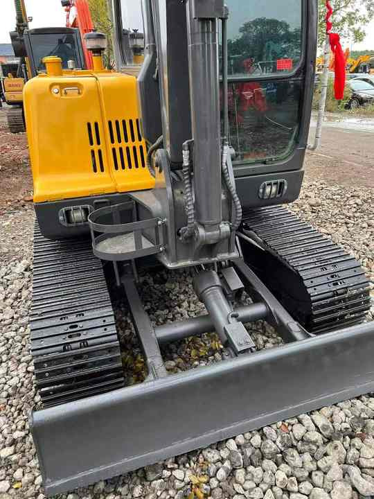 High Quality Used Volvo EC60D Excavator for Sale 6 Ton Compact Machine, Excellent Condition, Ready for Work! - Mini ekskavatör: fotoğraf 5 High Quality Used Volvo EC60D Excavator for Sale 6 Ton Compact Machine, Excellent Condition, Ready for Work! - Mini ekskavatör: fotoğraf 5