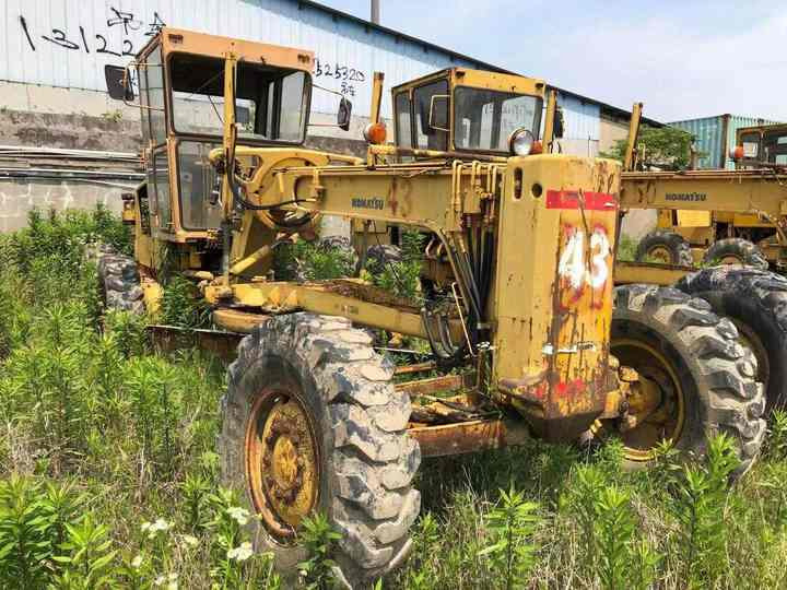 Japan Komatsu GD511 Motor Grader Cheap Price Komatsu Road Grader GD511 Good Condition in China - Greyder: fotoğraf 3 Japan Komatsu GD511 Motor Grader Cheap Price Komatsu Road Grader GD511 Good Condition in China - Greyder: fotoğraf 3
