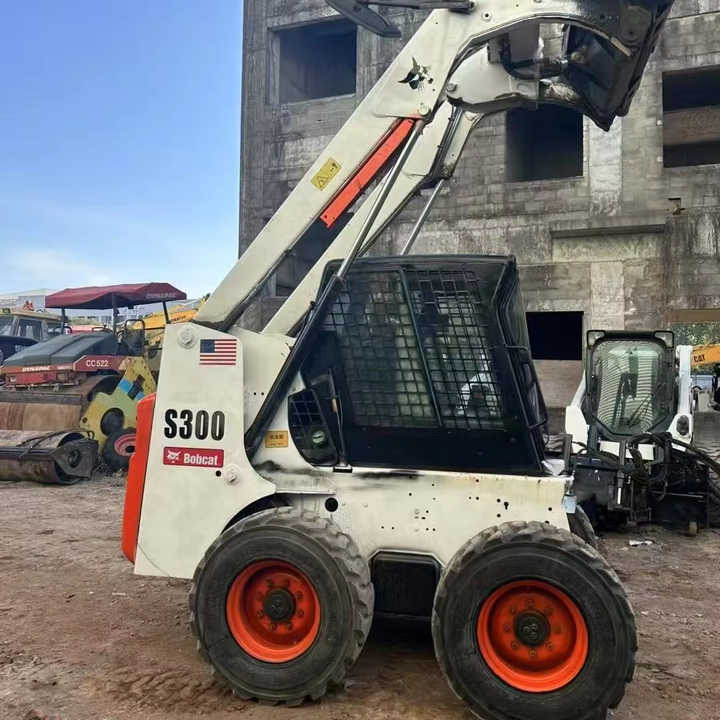 Second Hand BOBCAT S300 Skid-steer Loader with Very Good Performance Is for Sale at a Low Price - Mini yükleyici: fotoğraf 1 Second Hand BOBCAT S300 Skid-steer Loader with Very Good Performance Is for Sale at a Low Price - Mini yükleyici: fotoğraf 1