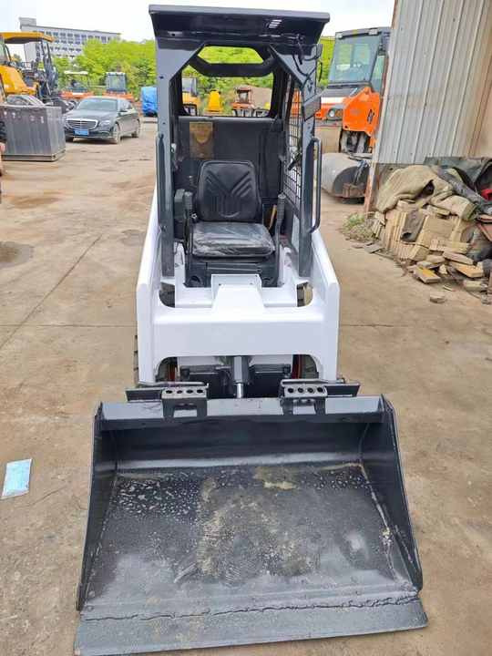 Second Hand Bobcat S70 Skid Steer Loader on Stock Excellent Performance Bobcat S70 S160 S300 330 Skid Steer for Sale - Mini yükleyici: fotoğraf 3 Second Hand Bobcat S70 Skid Steer Loader on Stock Excellent Performance Bobcat S70 S160 S300 330 Skid Steer for Sale - Mini yükleyici: fotoğraf 3