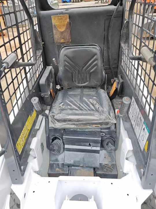Second Hand Bobcat S70 Skid Steer Loader on Stock Excellent Performance Bobcat S70 S160 S300 330 Skid Steer for Sale - Mini yükleyici: fotoğraf 2 Second Hand Bobcat S70 Skid Steer Loader on Stock Excellent Performance Bobcat S70 S160 S300 330 Skid Steer for Sale - Mini yükleyici: fotoğraf 2