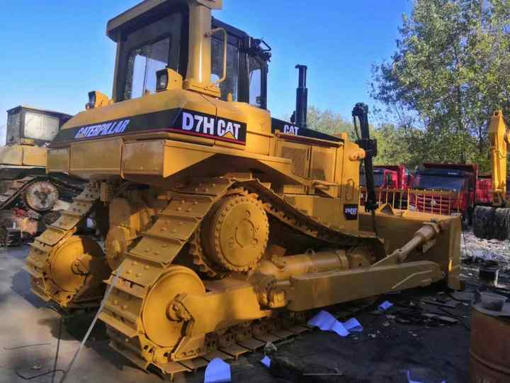 Second Hand Caterpillar CAT D7H D7G D7R Bulldozer, Used CAT D7H Japan Import in Good Condition - Buldozer: fotoğraf 2 Second Hand Caterpillar CAT D7H D7G D7R Bulldozer, Used CAT D7H Japan Import in Good Condition - Buldozer: fotoğraf 2