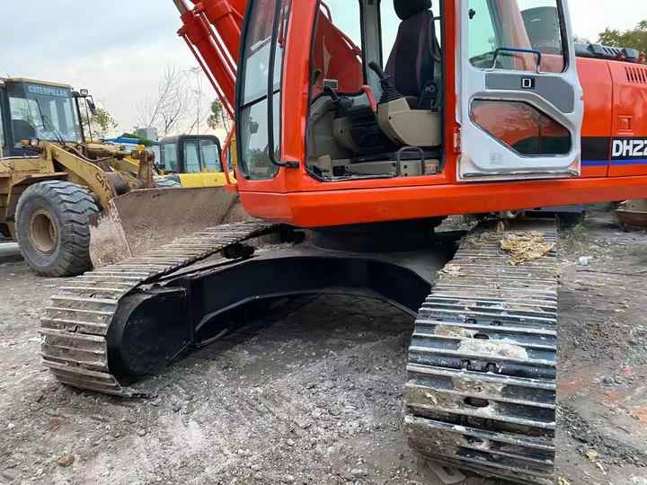 Second Hand Doosan Dh220-7 Crawler Excavator , Used Doosan Excavator Dh220-7 , DOOSAN Dh200 Dh220 - Paletli ekskavatör: fotoğraf 5 Second Hand Doosan Dh220-7 Crawler Excavator , Used Doosan Excavator Dh220-7 , DOOSAN Dh200 Dh220 - Paletli ekskavatör: fotoğraf 5