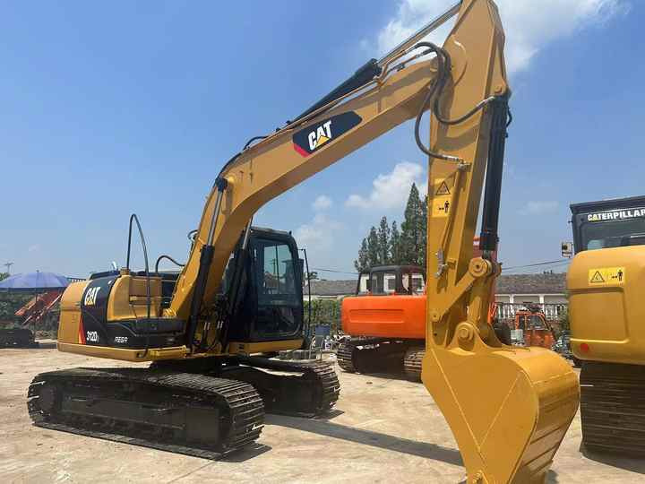 Second-hand Cat 312D2 used cat 312d crawler excavator is for sale with good quality and low price - Paletli ekskavatör: fotoğraf 4 Second-hand Cat 312D2 used cat 312d crawler excavator is for sale with good quality and low price - Paletli ekskavatör: fotoğraf 4