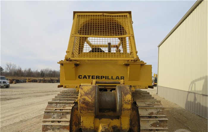Used CAT D7 D7G Bulldozer with Winch /Caterpillar Bulldozer with Winch CAT D7G D7H D7R Dozer for Sale - Buldozer: fotoğraf 3 Used CAT D7 D7G Bulldozer with Winch /Caterpillar Bulldozer with Winch CAT D7G D7H D7R Dozer for Sale - Buldozer: fotoğraf 3