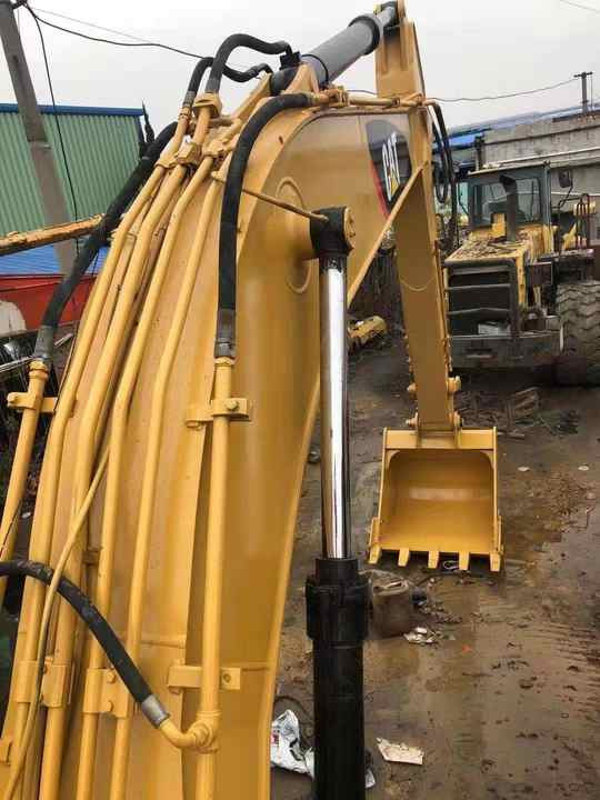 Used Cat320D2L Excavator Efficient Heavy Construction Equipment with Original Engine Second Hand Crawler Excavator - Ekskavatör: fotoğraf 5 Used Cat320D2L Excavator Efficient Heavy Construction Equipment with Original Engine Second Hand Crawler Excavator - Ekskavatör: fotoğraf 5