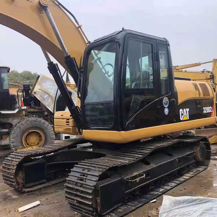 Used Cat320D2L Excavator Efficient Heavy Construction Equipment with Original Engine Second Hand Crawler Excavator - Ekskavatör: fotoğraf 1 Used Cat320D2L Excavator Efficient Heavy Construction Equipment with Original Engine Second Hand Crawler Excavator - Ekskavatör: fotoğraf 1