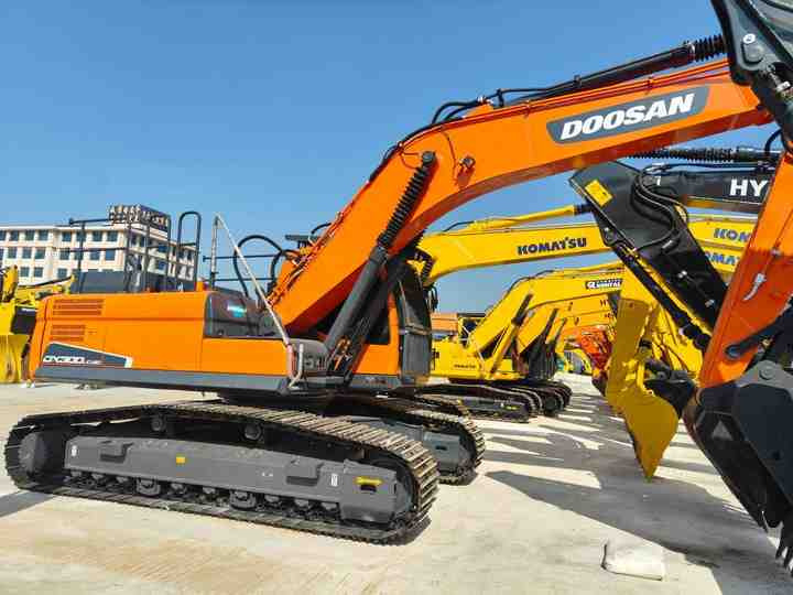 Used Doosan DX300, its original quality has withstood the test. It offers high - efficiency operation at a lower cost.Hard work. - Paletli ekskavatör: fotoğraf 5 Used Doosan DX300, its original quality has withstood the test. It offers high - efficiency operation at a lower cost.Hard work. - Paletli ekskavatör: fotoğraf 5