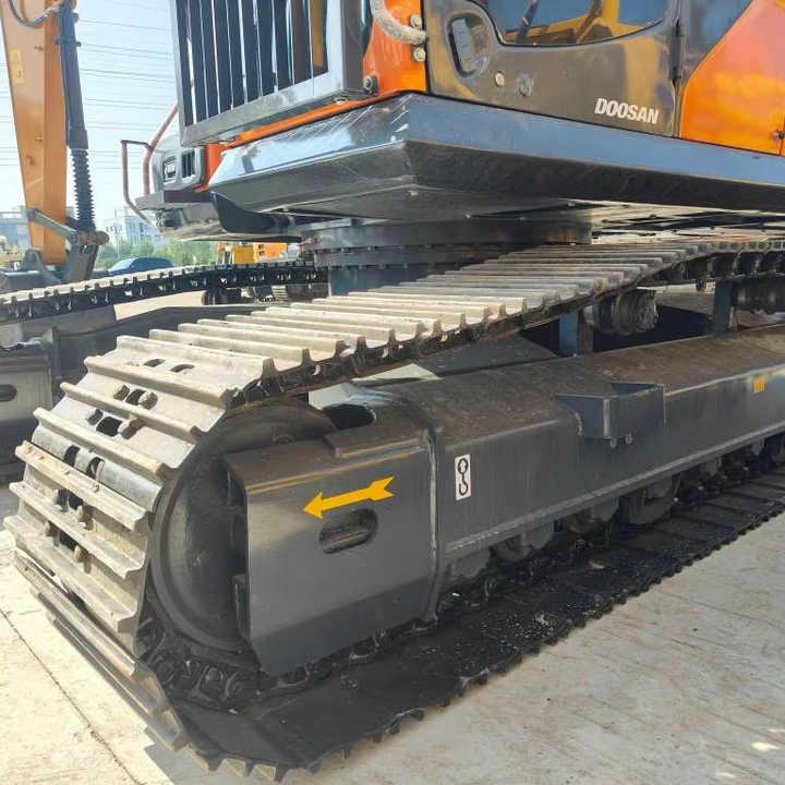 Used Doosan DX300, its original quality has withstood the test. It offers high - efficiency operation at a lower cost.Hard work. - Paletli ekskavatör: fotoğraf 1 Used Doosan DX300, its original quality has withstood the test. It offers high - efficiency operation at a lower cost.Hard work. - Paletli ekskavatör: fotoğraf 1