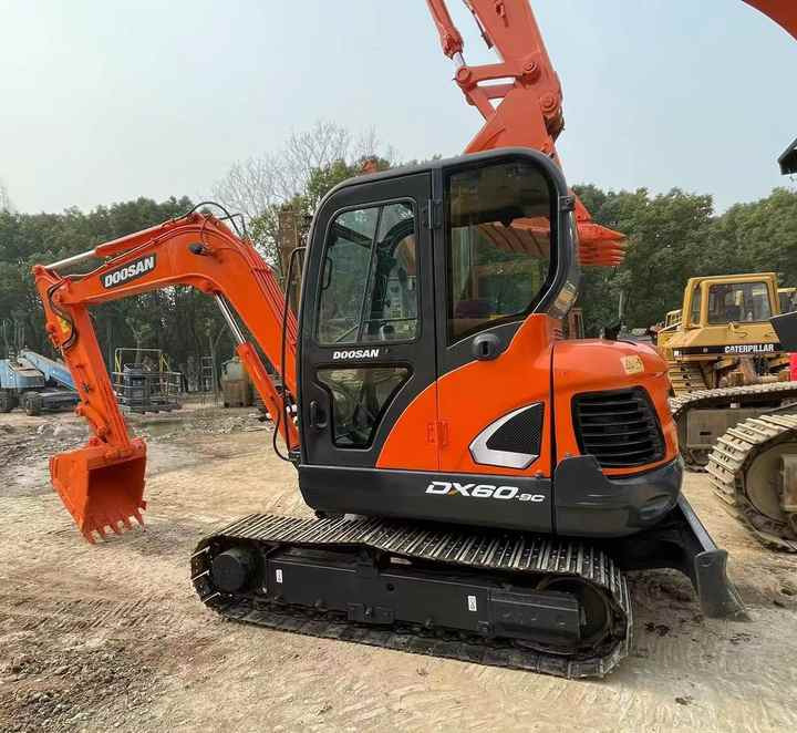 Used Doosan DX60-9c Excavator | Low Hours | Robust Undercarriage | Global Shipping | Discounted Price - Mini ekskavatör: fotoğraf 4 Used Doosan DX60-9c Excavator | Low Hours | Robust Undercarriage | Global Shipping | Discounted Price - Mini ekskavatör: fotoğraf 4